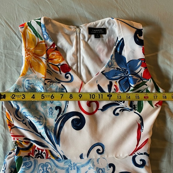 Tahari ASL White Bold Floral Midi Dress - Size 4 - Picture 4 of 6